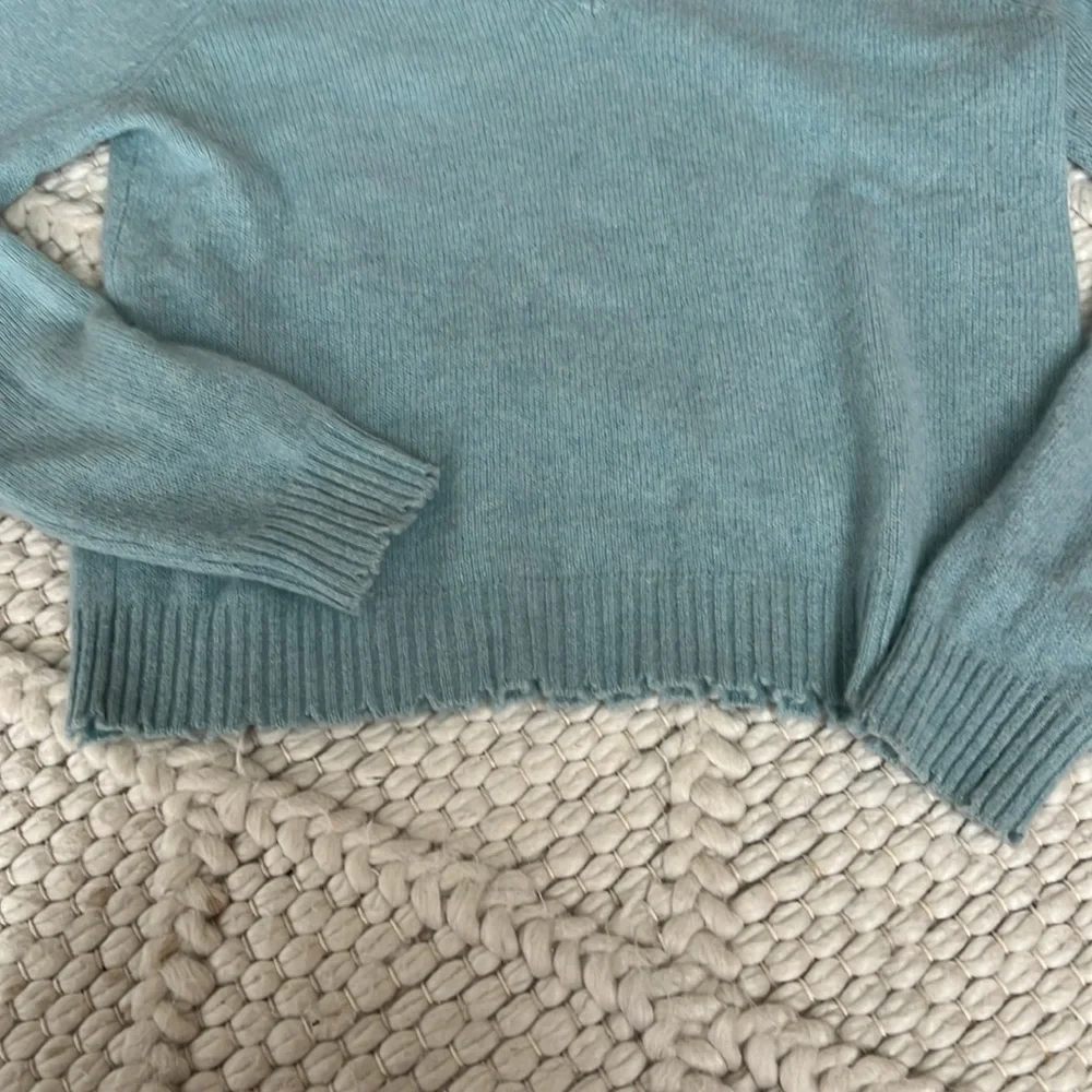 Minnie Rose Cashmere Fray V Neck Sweater - Picture 5 of 5